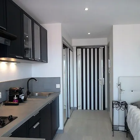 Brand New Super Center Apartment